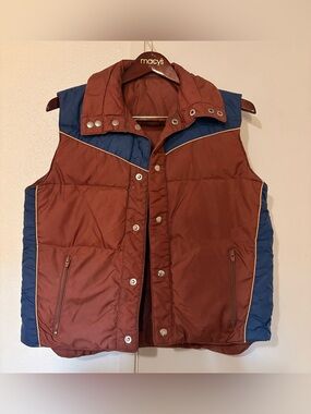 Woman’s St Moritz Vintage Button Up Blue Trim Puffer Vest W/ Collar & Pockets